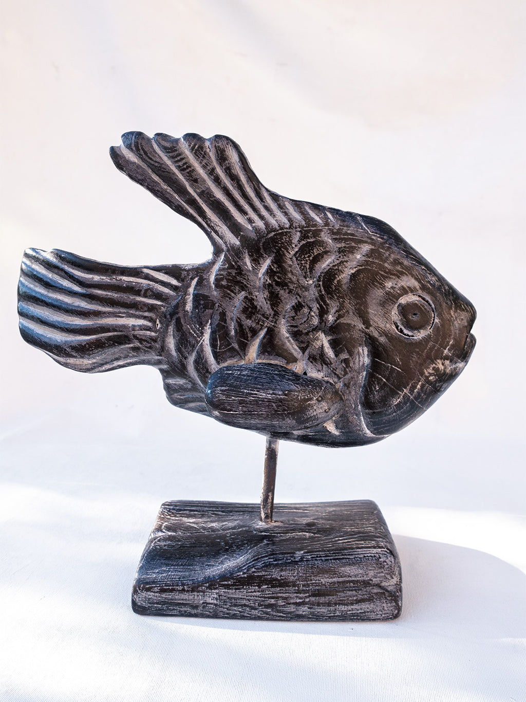 İZEK TİK AĞACI BALIK - SİYAH 26X26 CM