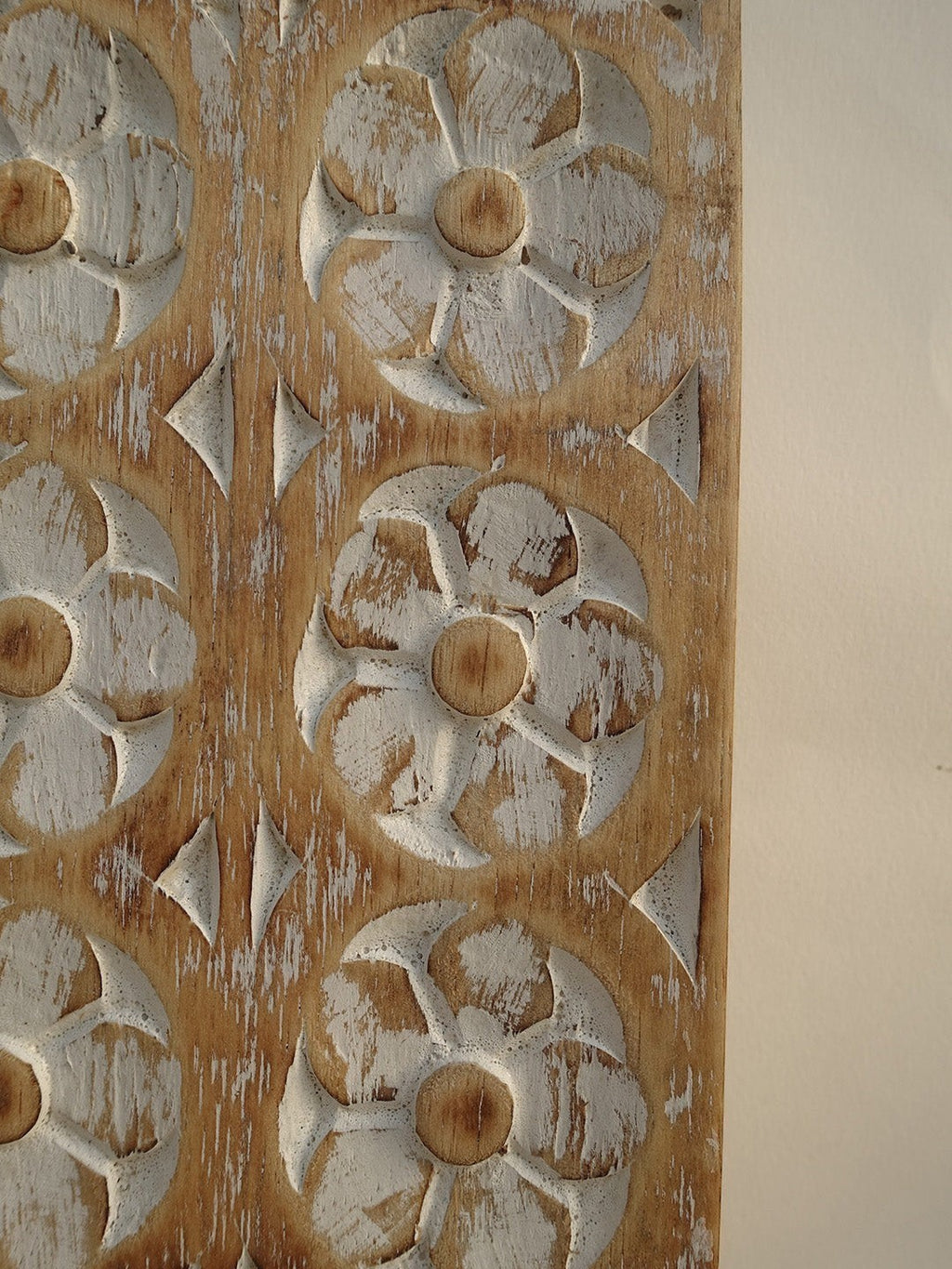 FLORES AHŞAP DUVAR DEKORU (3 RENK) 50X13 CM