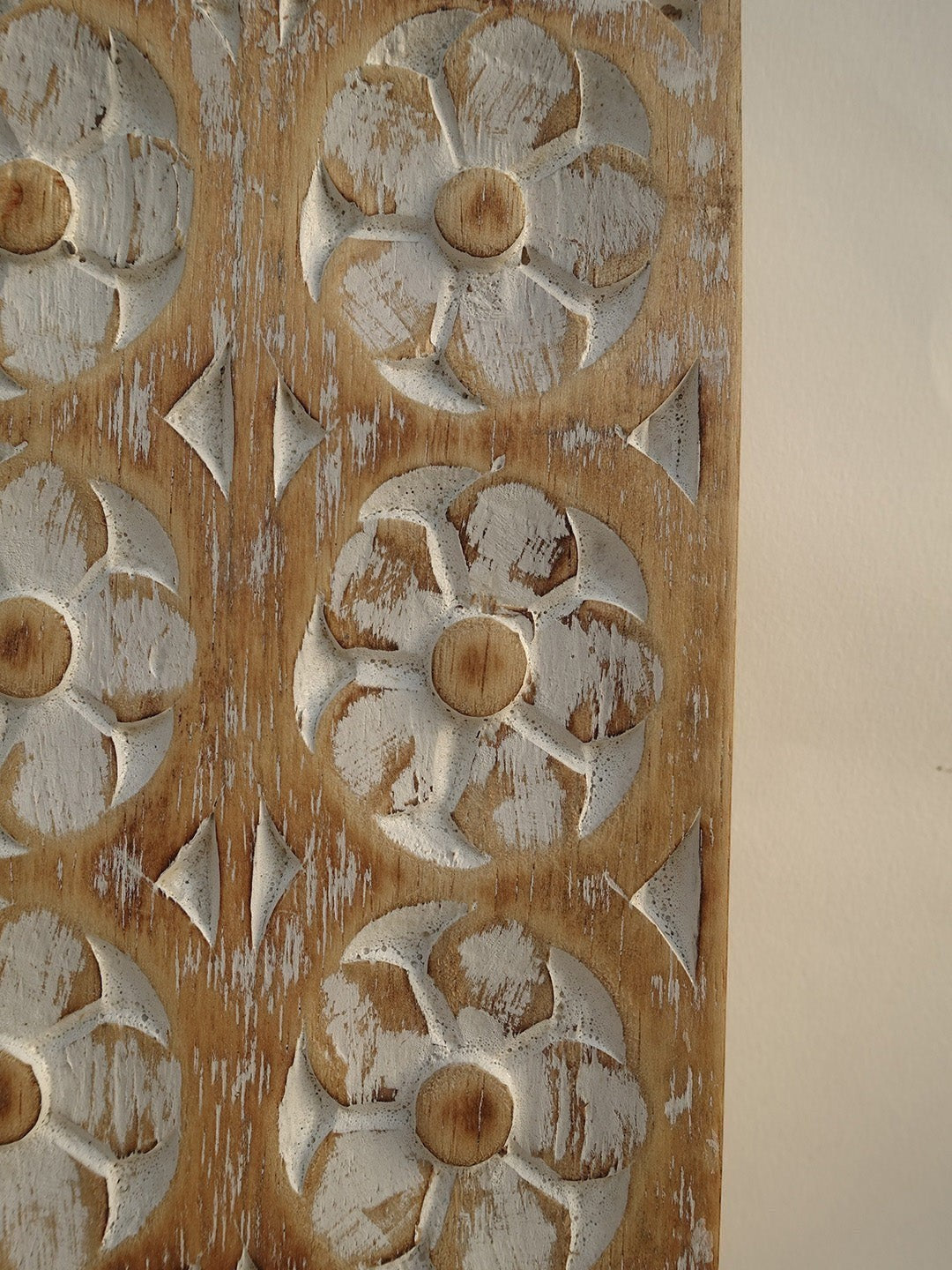 FLORES AHŞAP DUVAR DEKORU (3 RENK) 50X13 CM
